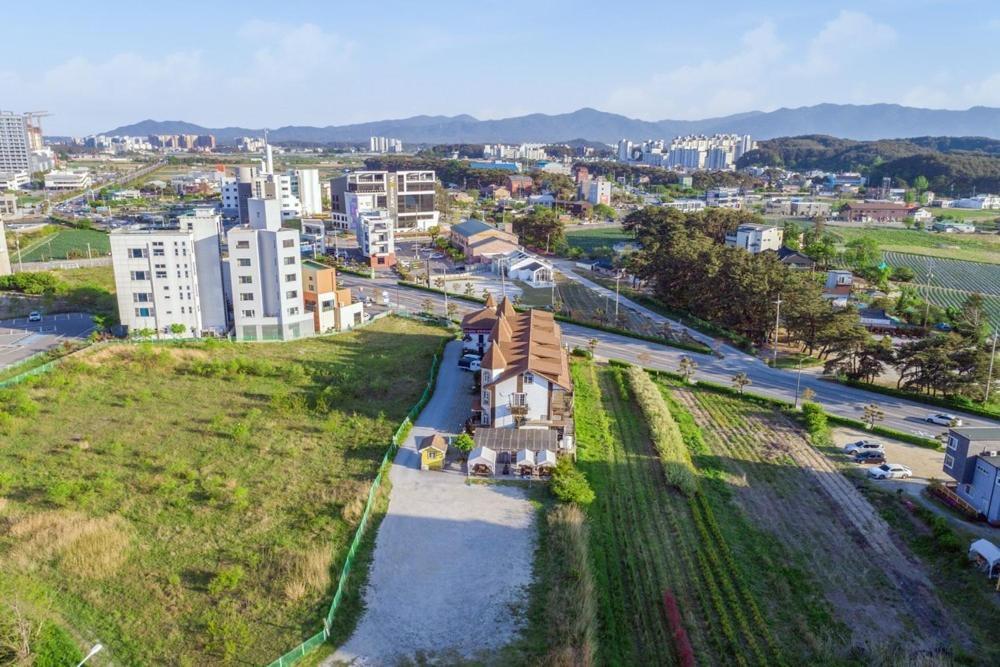 Santa Beach Pension Gangneung Eksteriør bilde